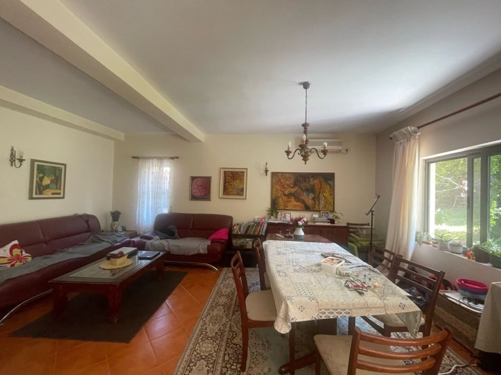 Villa su due piani in affitto vicino all'Ambasciata Americana 1300€