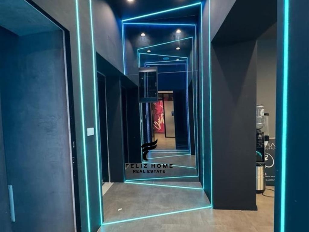 AMBIENTE COMMERCIALE IN AFFITTO 100 M2 BLOCCO 2.200 EURO