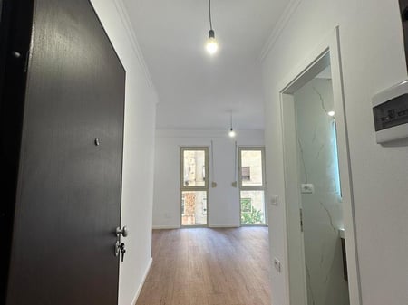 SHITET APARTAMENT 1+1 RR HAXHI HYSEN DALLIU, TE PROKURORIA E TIRANES)