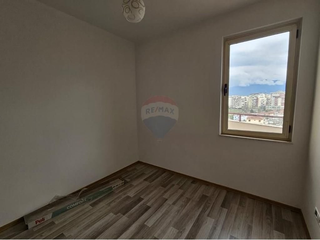 2+1 apartment for sale in Yzberisht!