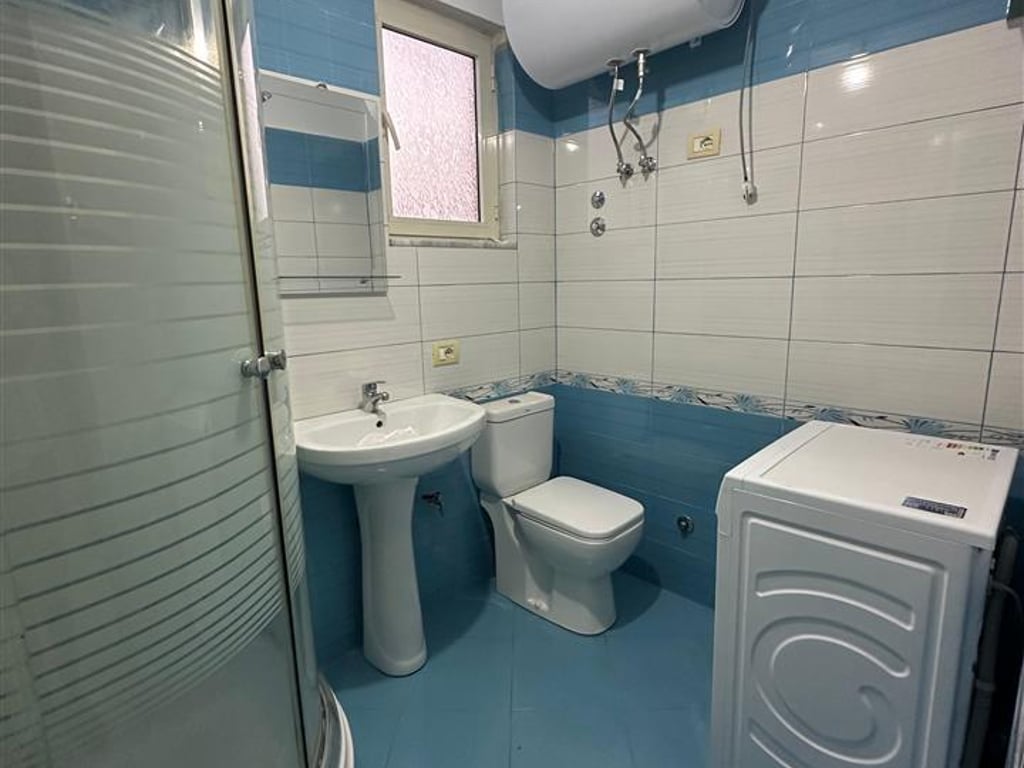 Affittasi appartamento 1+1, Don Bosko vicino a Viva Market Prezzo: 400 mila lekë