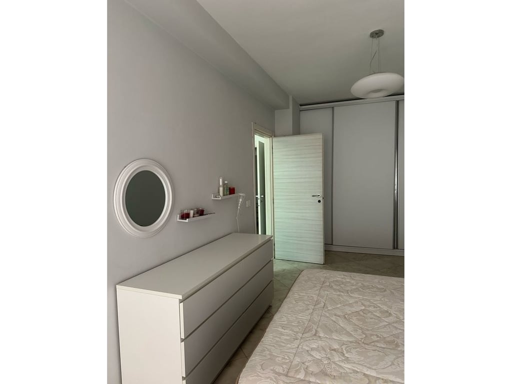 Affittiamo un appartamento 1+1 a Qesarak, Fresk! 380 € /Mese