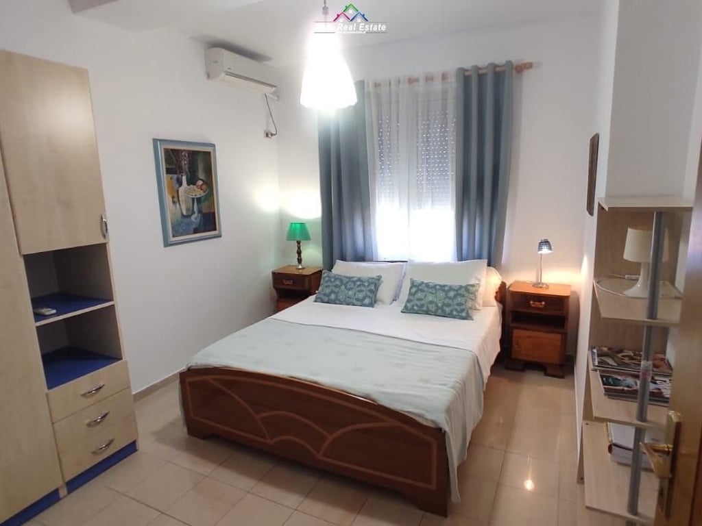 Apartament Me Qera 2+1 ne Bllok (ID B2201270) Tirane.