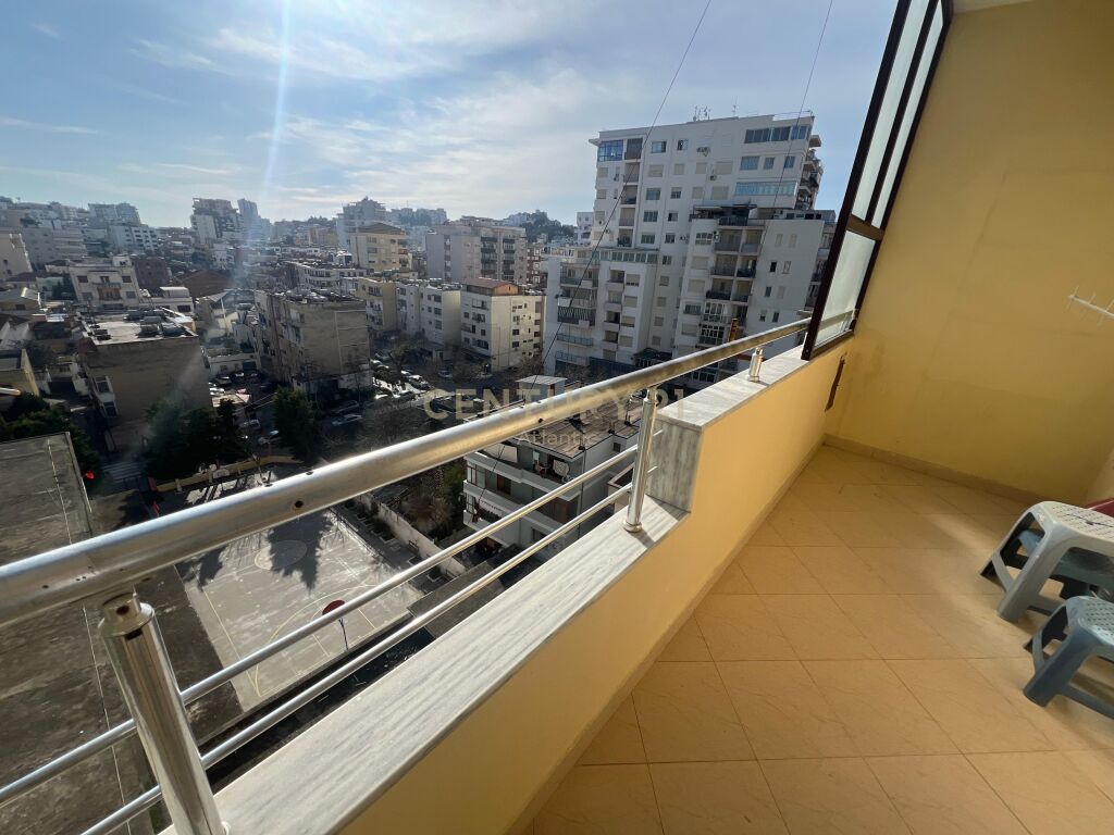 JEPET ME QIRA APARTAMENT 2+1+2 TUALETE TEK ISH RAJONI NE DURRES !