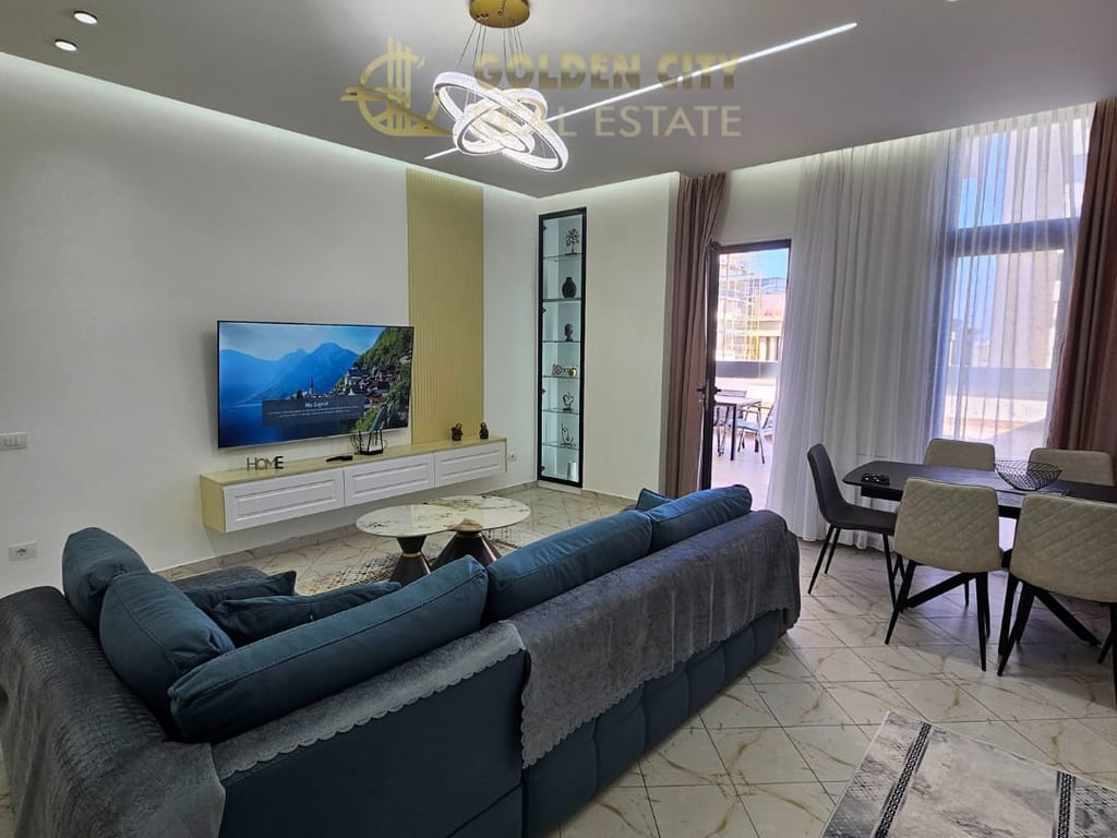 Shitet super apartament 2+1+2 me pamje detin.