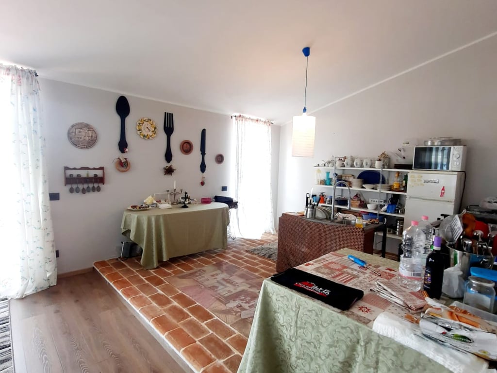 🔥Super property for sale, opportunity for agritourism🔥 Restaurant + 3500 m² of land for sale in Blerimaj, 2km from the Kavaje-Rrogozhine highway.