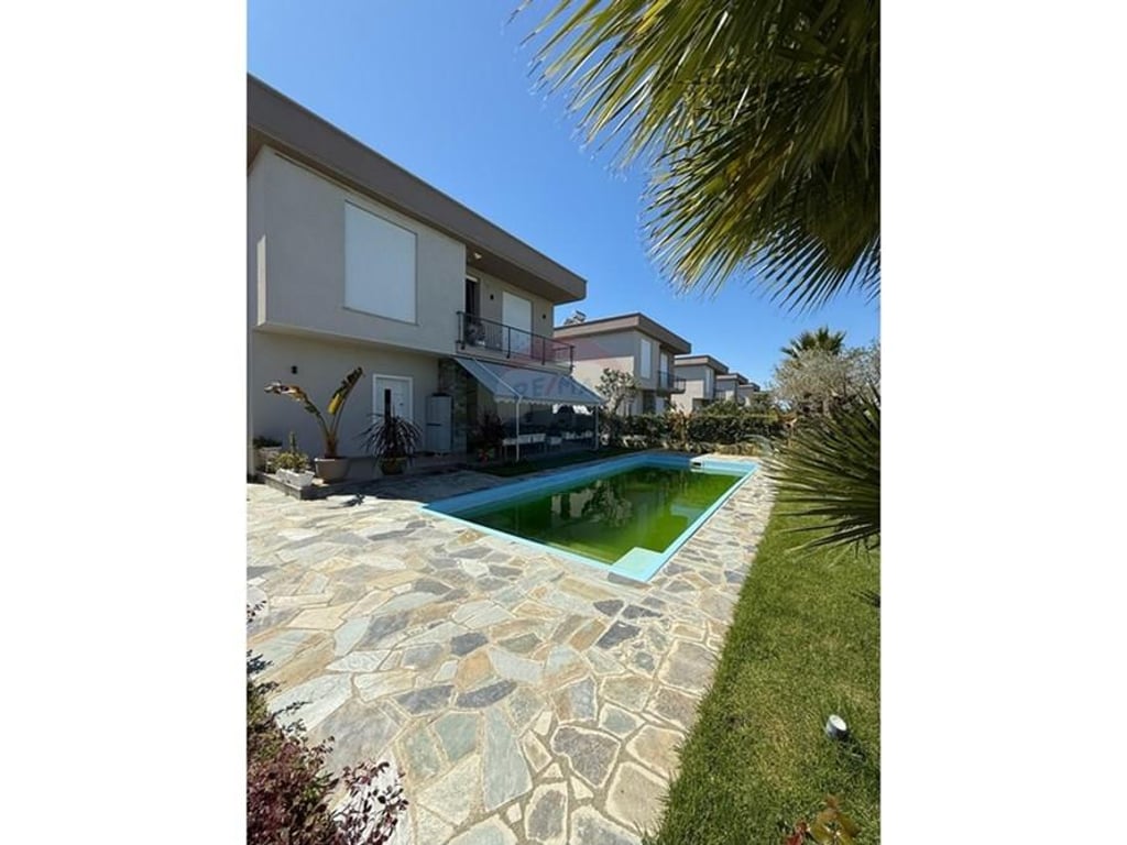 Villa for sale, Lalzi Bay