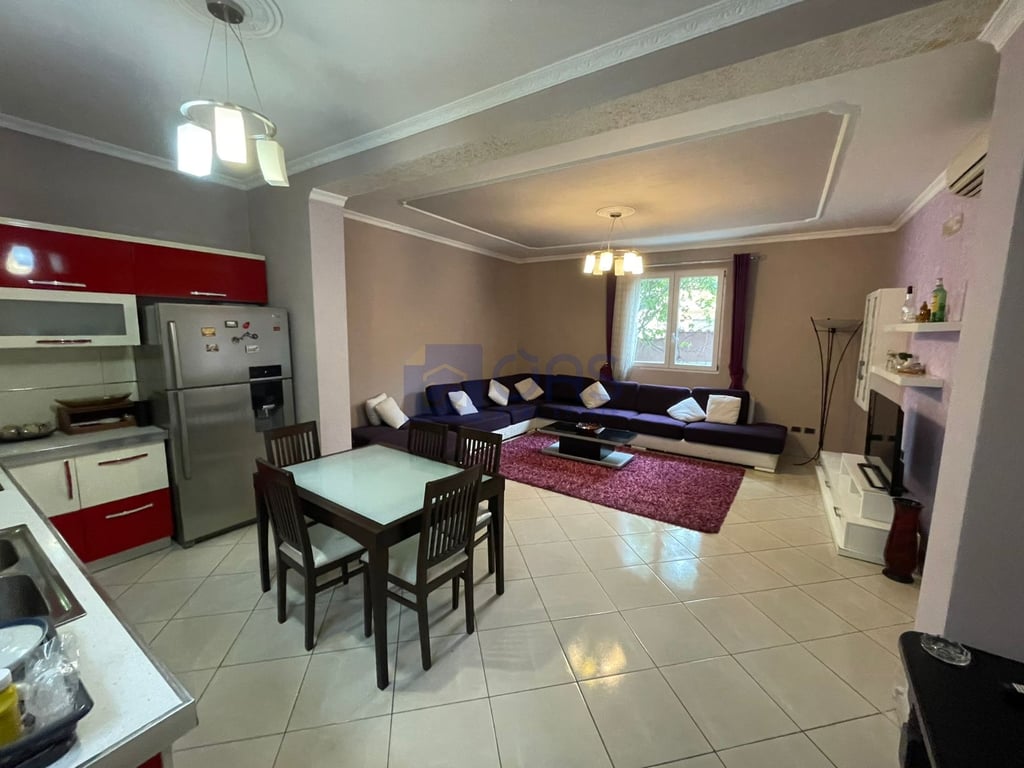 A two-story villa with a yard is for rent in Sauk.