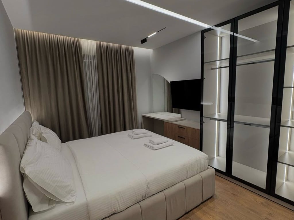 🏡 Jepet apartament modern 3+1 me Qira te Parku Olimpik, Komuna e Parisit