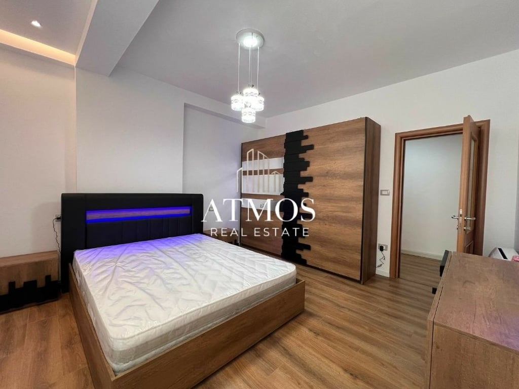 Jepet me qera apartament 2+1 tek Blloku Vilave Selite, Rruga Isuf Elezi 