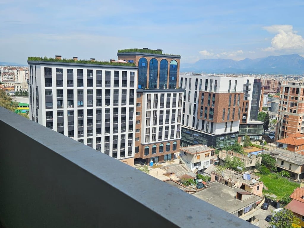 jepet apartament 1+1 i sapo mobiluar me qera tek Golden Park , perballe Amerikan 3