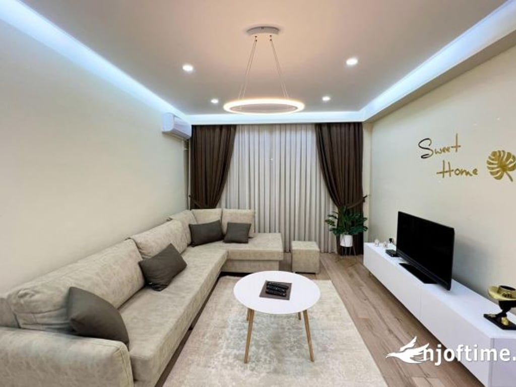 1+1 Apartment for Rent in Shkoze