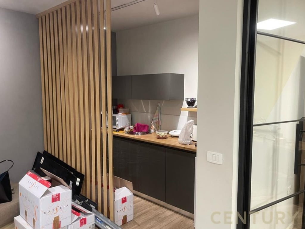 ✨ Ambjente Zyra për Qira pranë Librit Universitar – 108 m²