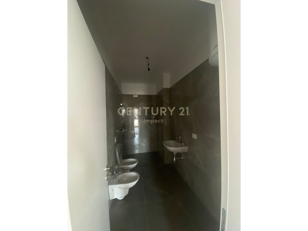 2+1 Apartment for Sale in Arlis Complex, Pharmacy 10