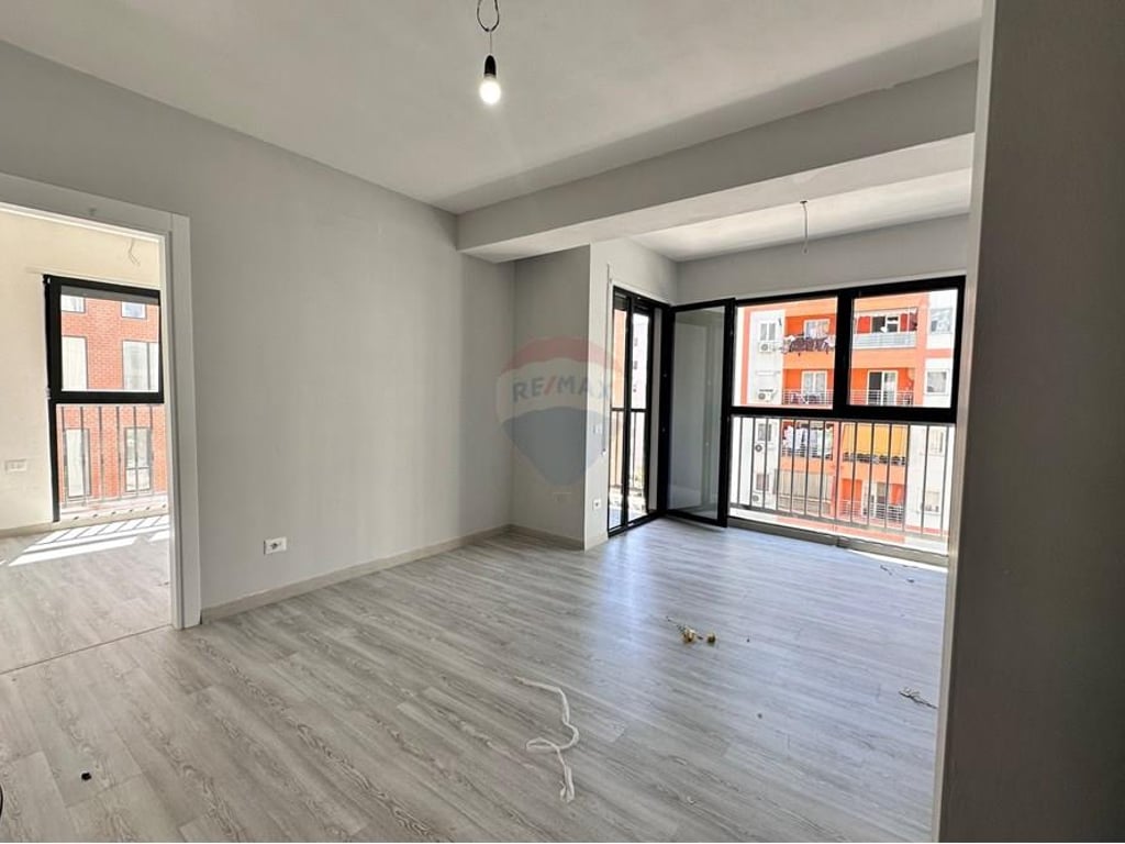 2+1 for rent on Bulevardi i Ri