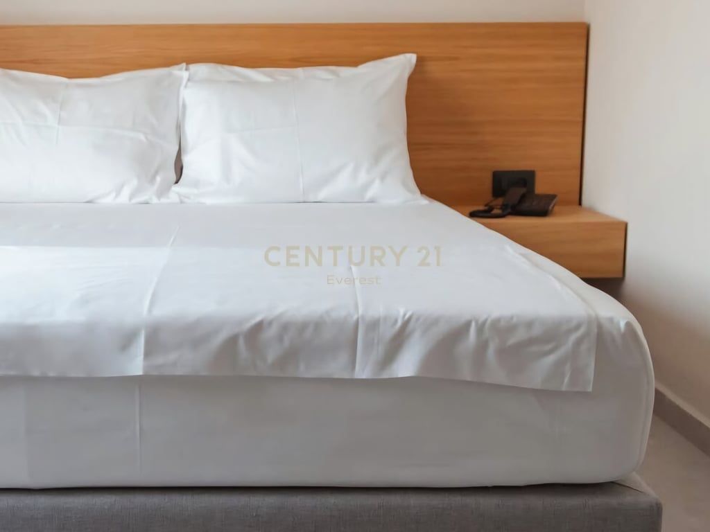 HOTEL PËR SHITJE NË QENDËR TË SARANDËS | HOTEL FOR SALE IN THE CENTER OF SARANDA