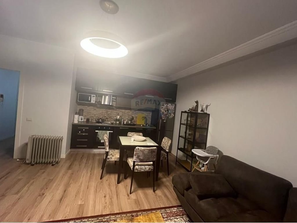 Apartment for rent near the park, Municipality.