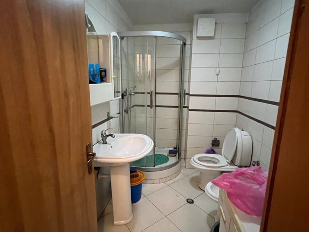 Affittasi appartamento 1+1, Selvia vicino a Spar, 450 mila lekë.