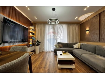 2+1 apartment for rent at Fusha Aviacionit!