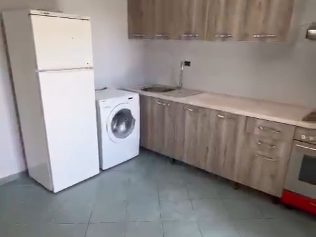 Affittasi appartamento 2+1 in viale Zogu 1.