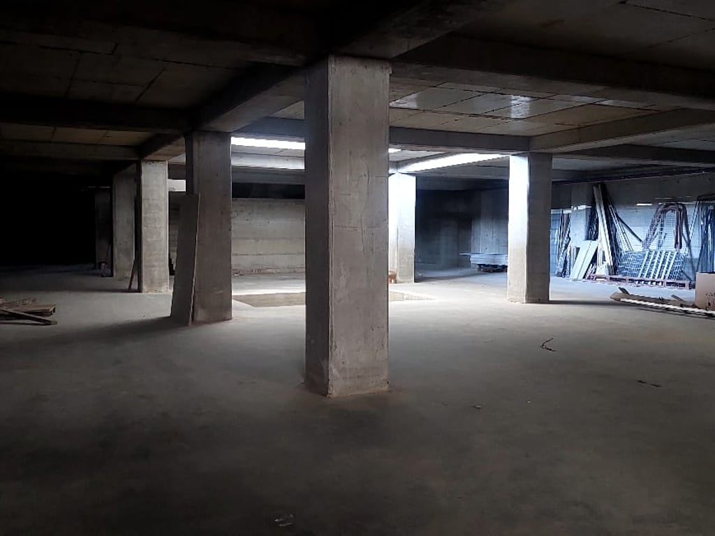 Affittasi Magazzino – Strada Secondaria Tirana–Durrës