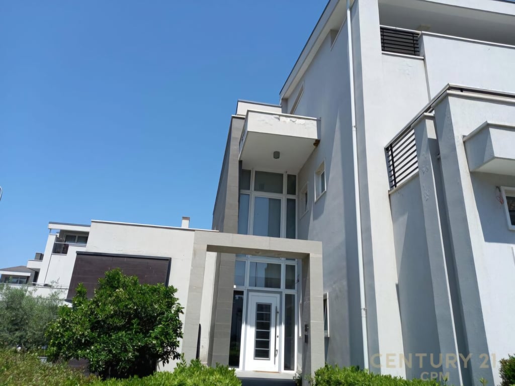 JEPET ME QIRA VILE LUKSOZE NË REZIDENCËN AKACIA HILLS LUXURY VILLA FOR RENT IN AKACIA HILLS RESIDENCE