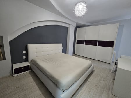 Affittasi appartamento 2+1+1 con balcone