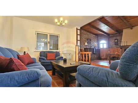 Penthouse 3+1+2 + terrace for rent.