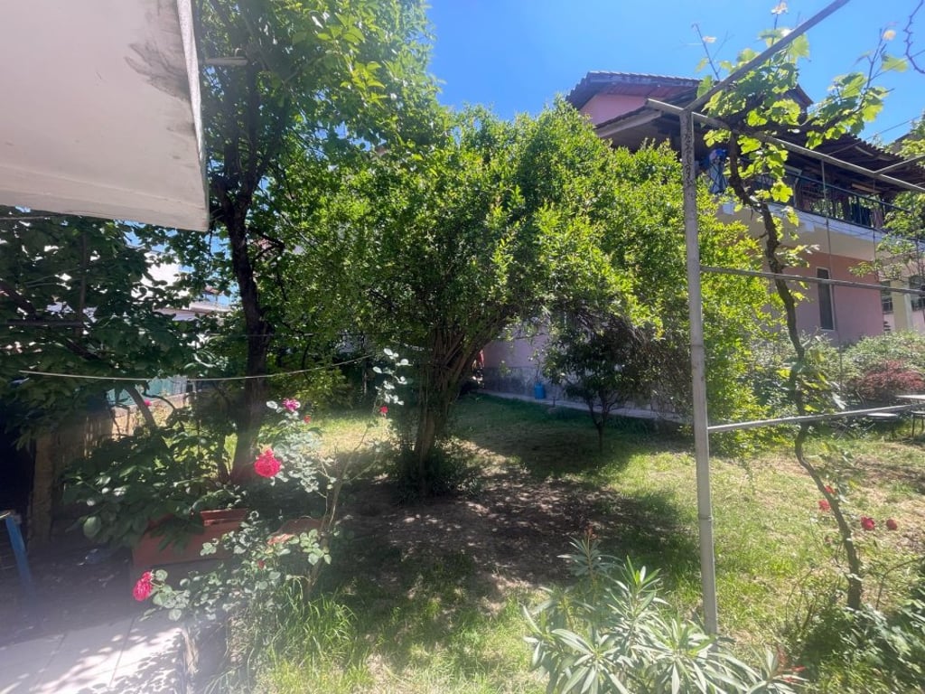 Villa su due piani in affitto vicino all'Ambasciata Americana 1300€