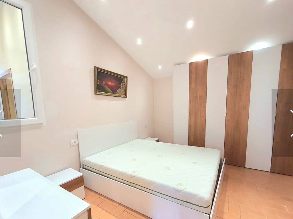 Entrance 2+1+2+veranda in Myslym Shyr.