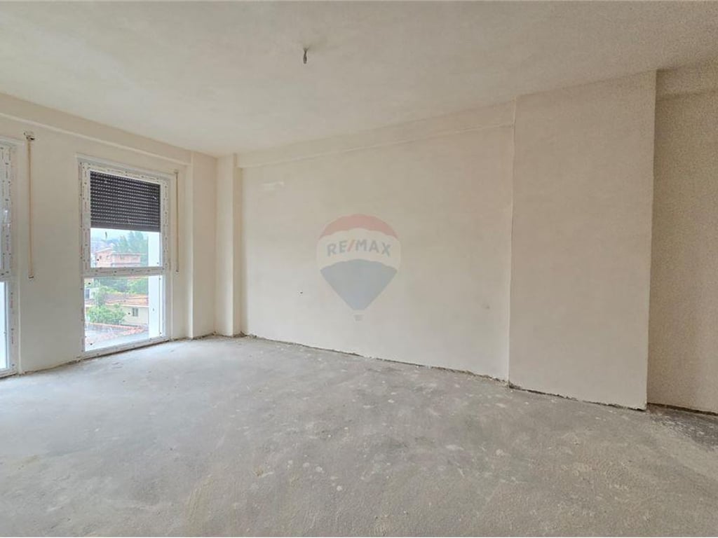 Shesim apartament 2+1 te Bulevardi i Ri !