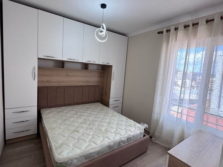 A 2+1 apartment is for rent in Selit.