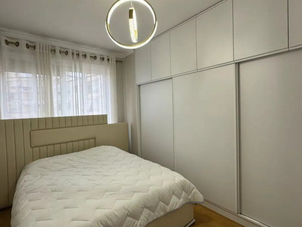 SHITET APARTAMENT 2+1 tek  VILA L ,ASTIR (e Mobiluar)