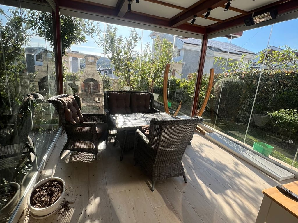 Vendesi Villa a 3 Piani a TEG 600.000 euro