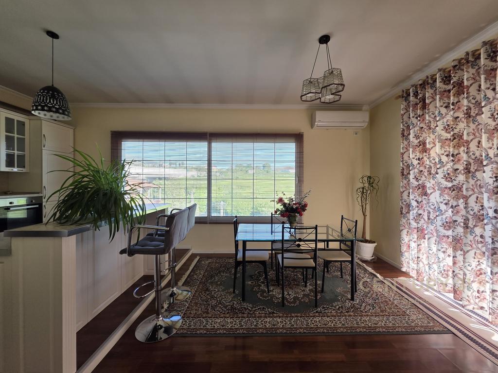 SHESIM VILE TRE KATESHE PRANE KODRES SE PRIFTIT !!