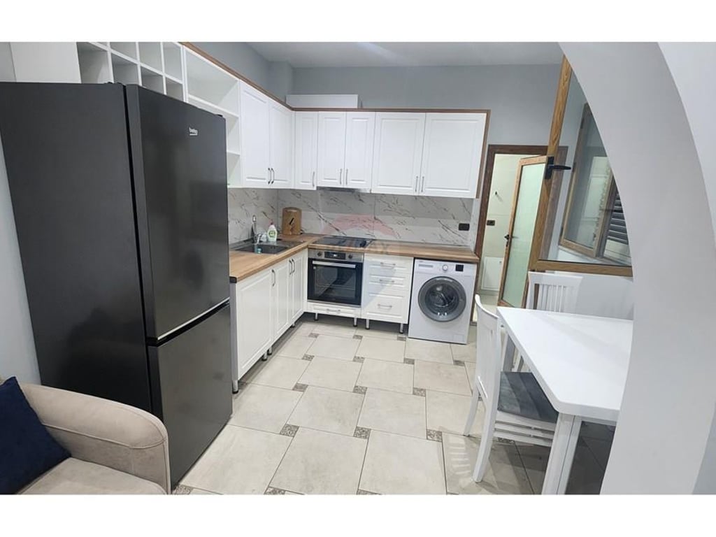 Jepet me qira apartament 1+1 prane Grandit