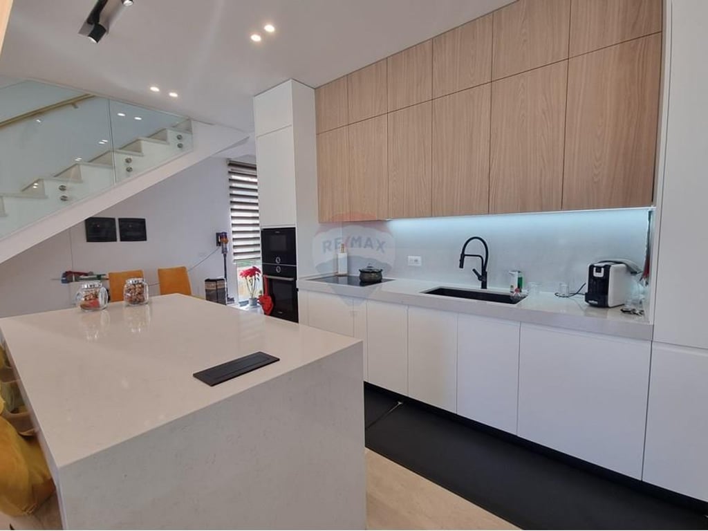 LUXURIOUS VILLA FOR RENT IN BERZHITE!