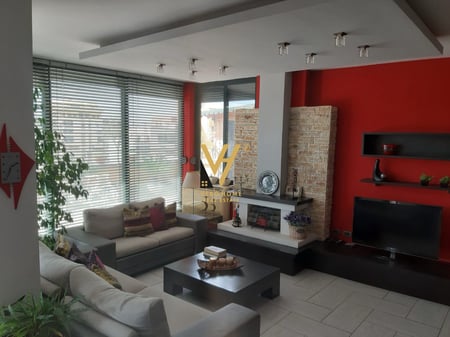 AFFITTASI APPARTAMENTO 3+1+2 A 21 DHJETORI A 900 EURO