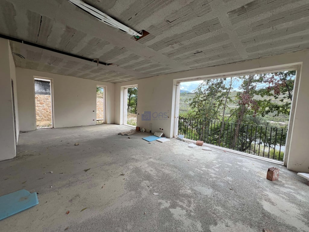 Vendesi Villa nella Residenza "Secret Garden" vicino a TEG.