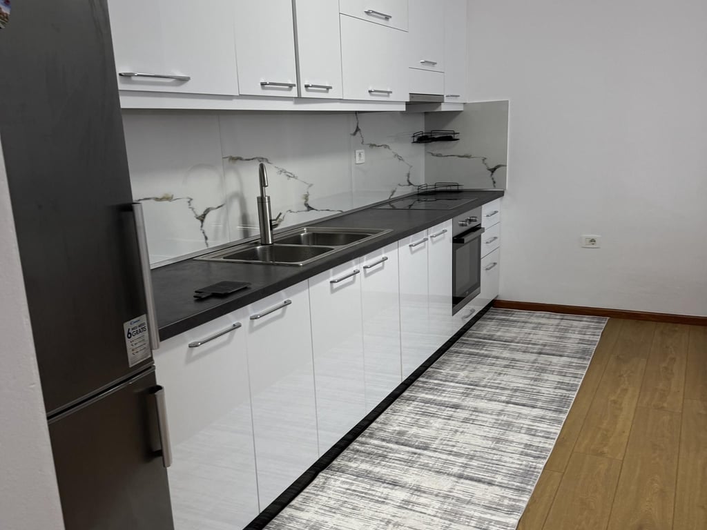 Apartament Me Qera 2+1 Tek 21 Dhjetori (ID B2201272) Tirane