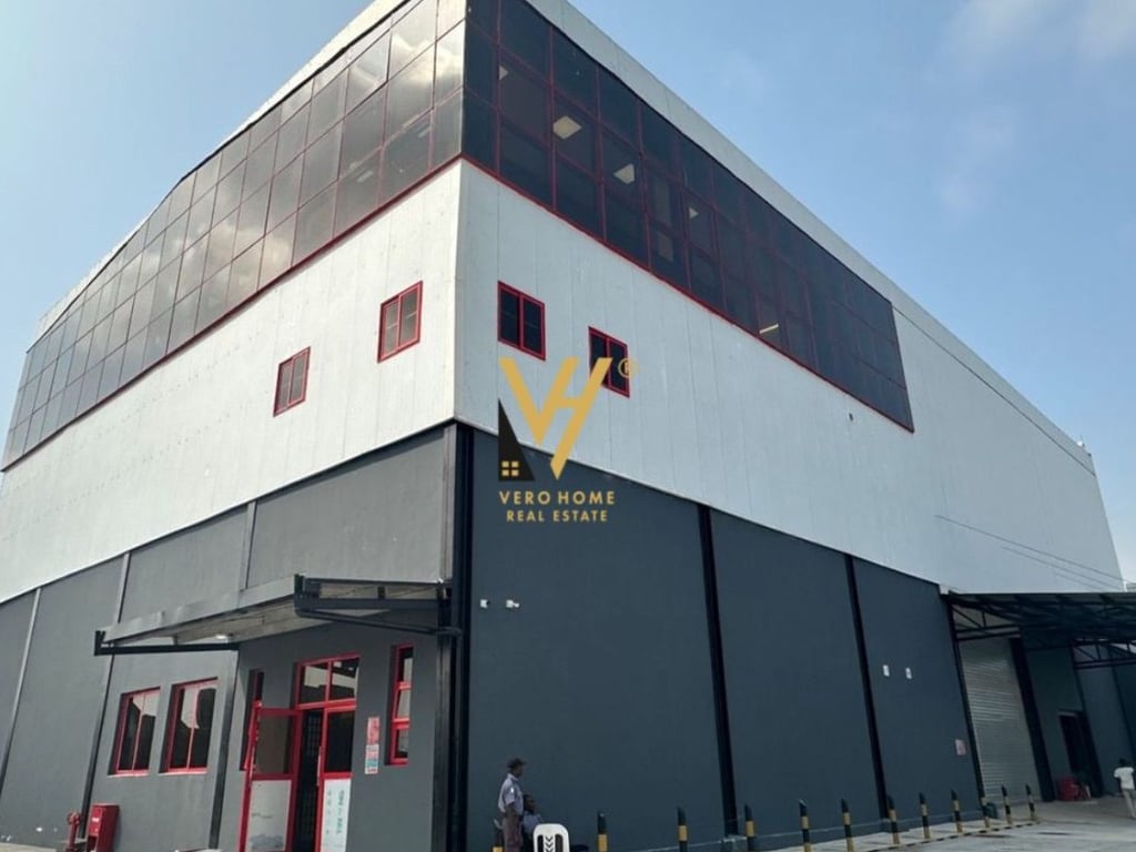 JEPET OBJEKT BIZNESI 1.600M2 ME QERA NE KASHAR 12.000 EURO