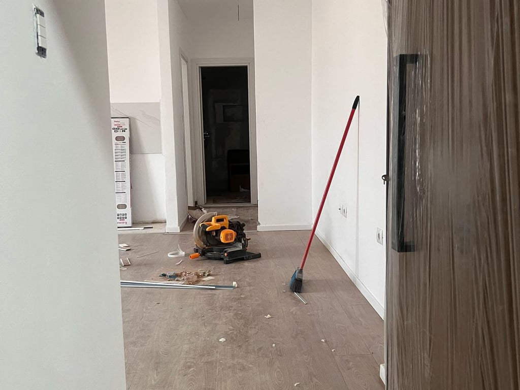 📣Shitet Apartament 1+1 te Xhamia e Selites🔑