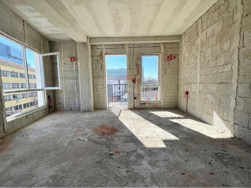 Apartment for sale, 2+1+2 on Dibra Street!
