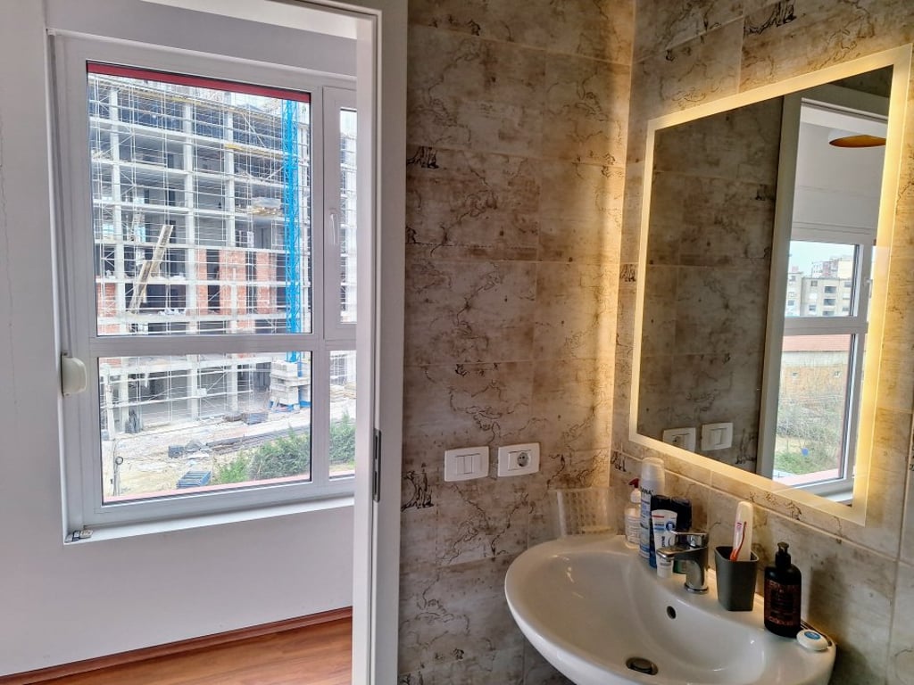 2+1 for rent in Ali Dem, near the Mangalem complex.