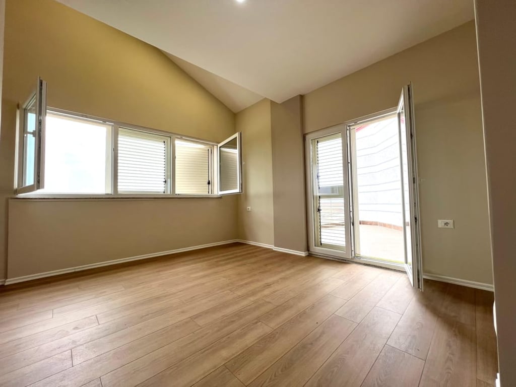 DUPLEX FOR SALE IN FRESK