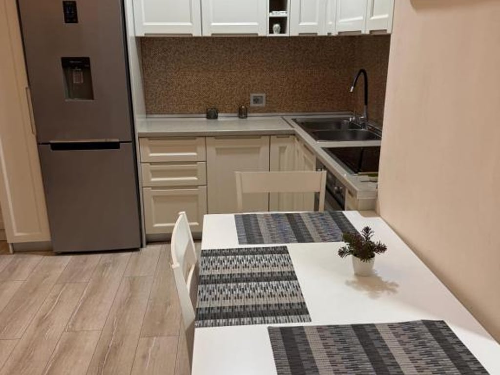 2+1 per qira te Stacioni i Trenit, afer Intermedica