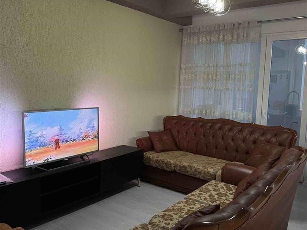 Apartament Me Qera 2+1 Tek Fusha e Aviacionit (ID B2201282) Tirane