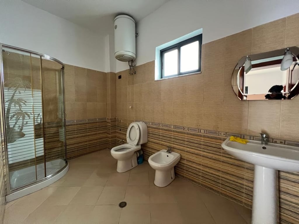 FOR SALE VILLA 450 M2 IN MJULL BATHORE