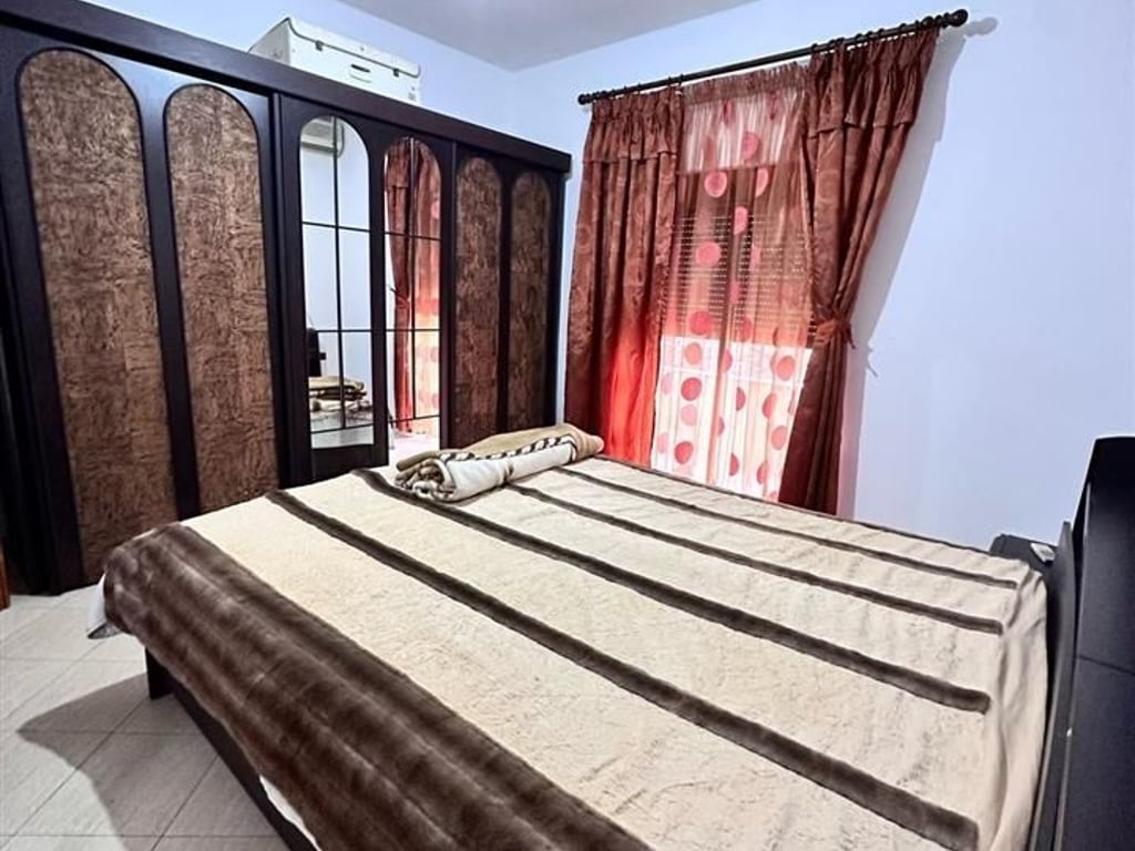 Jepet me qera 3+2,ne Astir