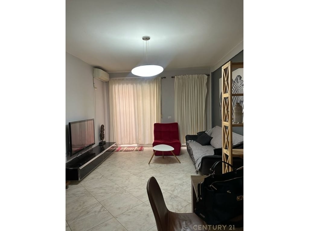 Affittiamo un appartamento 1+1 a Qesarak, Fresk! 380 € /Mese